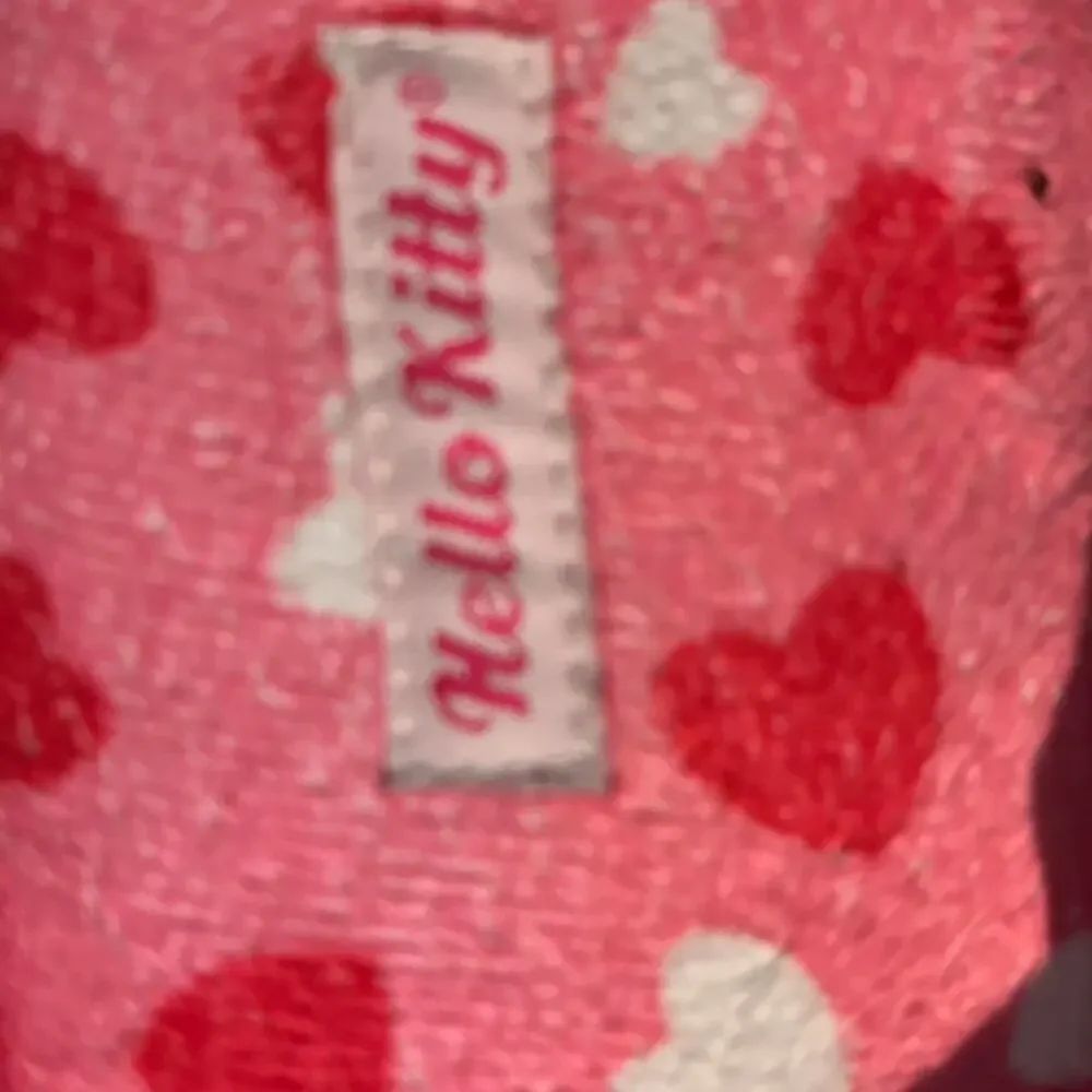 Hello Kitty Size Large 7-10 Sandals - Picture 2 of 3